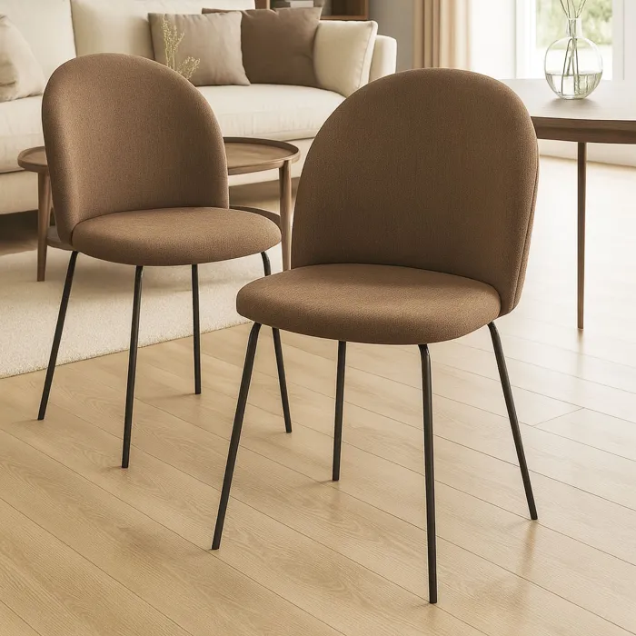 Set 4 Sedie MARZIA in Tessuto Tortora con Gambe in Metallo Nero, Seduta Imbottita e Design Moderno