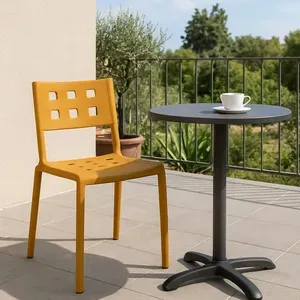 Set 4 Sedie OLIVIA in Polipropilene Ambra, Impilabili con Schienale Ergonomico, 45 × 55 × 79 cm