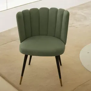 Set 2 Sedie CONCHIGLIA in Tessuto Verde con Gambe Nere, Seduta Imbottita e Design Moderno