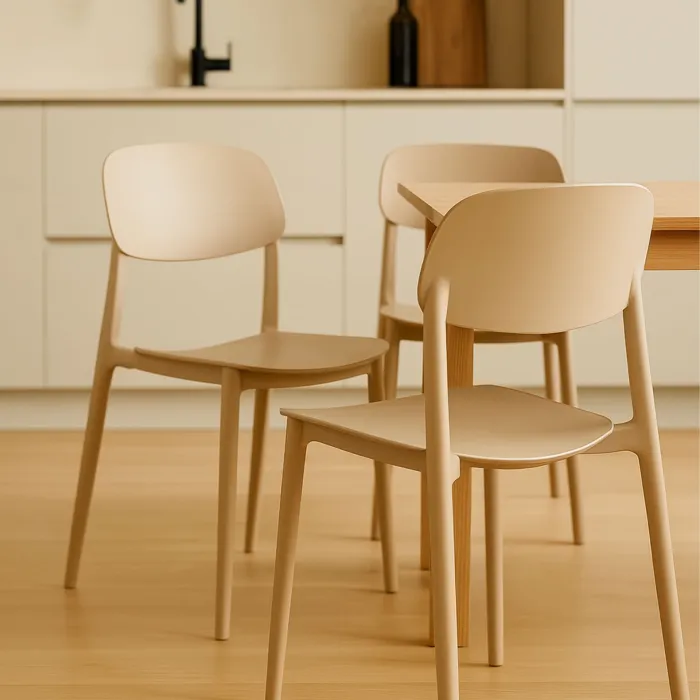 Set 4 Sedie Paula in Polipropilene Tortora, Design Moderno per Cucina e Sala da Pranzo, 38 x 42 x 79 cm