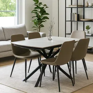 Tavolo Allungabile Louis con Piano in Gres Bianco Effetto Marmo e Gambe in Metallo Nero, 130–190 cm