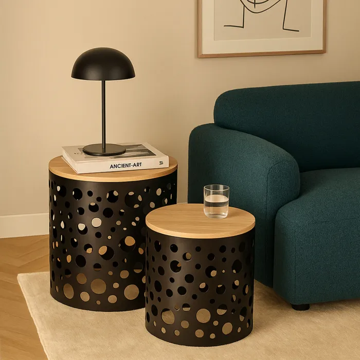 Set Tavolini Morfos Rotondi con Piano Effetto Rovere e Struttura in Metallo Nero, Design Moderno