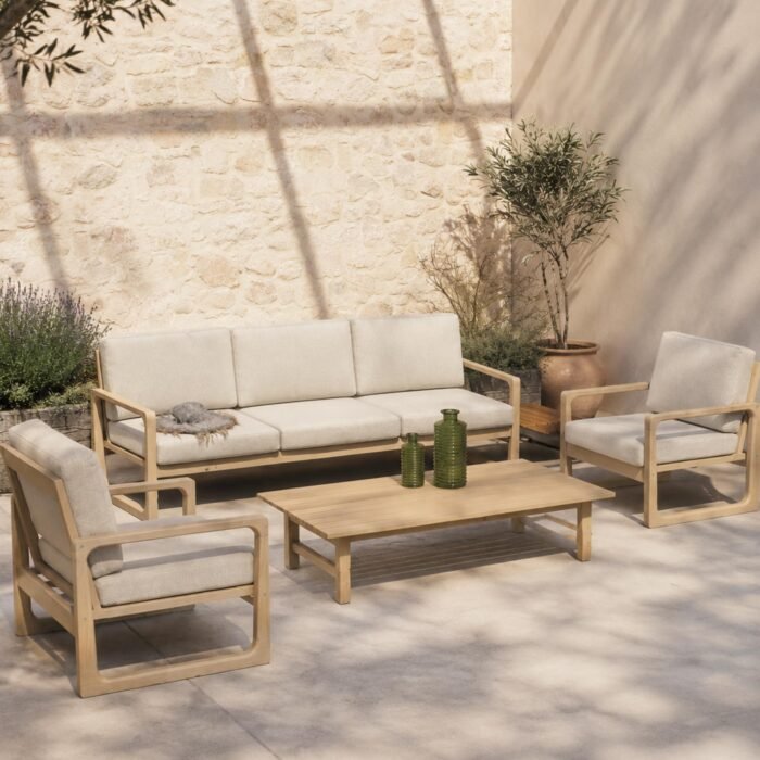 Set Arredo Giardino PARTENOPE in Legno di Acacia con Divano 3 Posti, 2 Poltrone e Tavolino con Cuscini